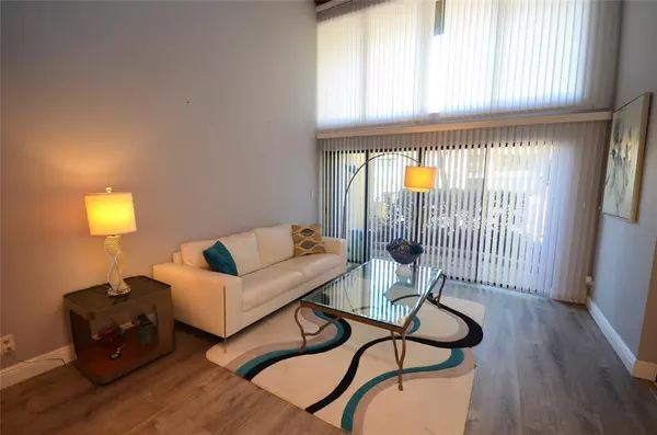 Plantation, FL 33324,761 E Coco Plum Cir #1