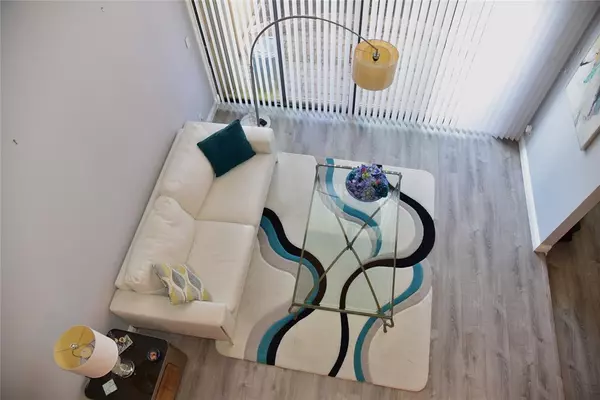 Plantation, FL 33324,761 E Coco Plum Cir #1