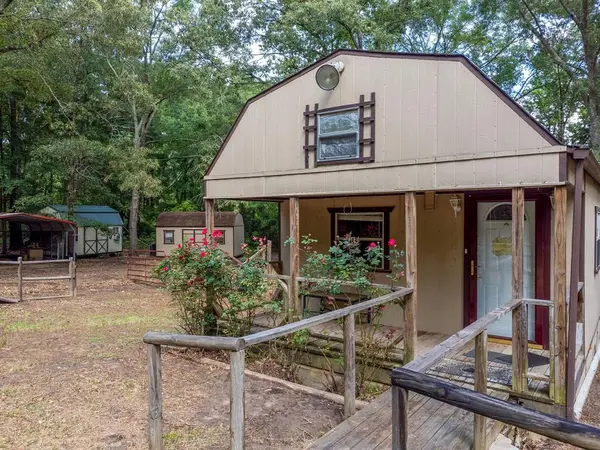 1738 White Cedar Road, Big Sandy, TX 75755