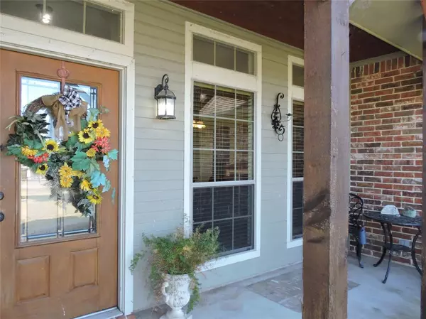 Oak Ridge, TX 75142,1025 Savannah Lane