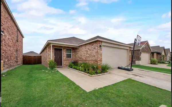 1641 Luckenbach Drive, Forney, TX 75126