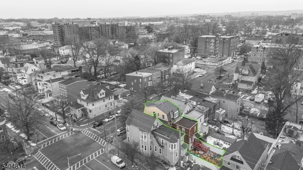 Newark City, NJ 07107,267 6th Ave W