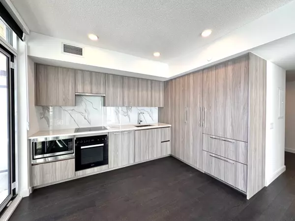 Toronto C01, ON M5V 0X3,1 CONCORD CITYPLACE WAY #6707