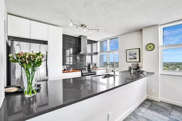 Deerfield Beach, FL 33441,800 SE 20th Ave #915