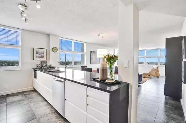 Deerfield Beach, FL 33441,800 SE 20th Ave #915