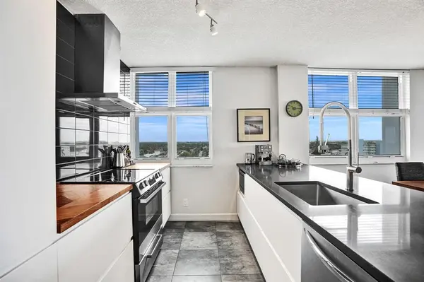 Deerfield Beach, FL 33441,800 SE 20th Ave #915