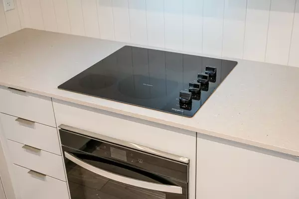 Vaughan, ON L4K 0R6,498 Caldari RD #435