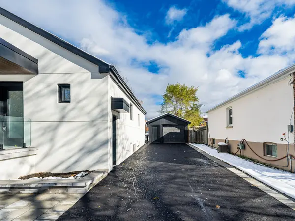 363 Culford RD, Toronto W04, ON M6L 2V8