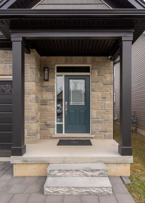 Central Elgin, ON N5L 0B4,30 Compass TRL #Upper