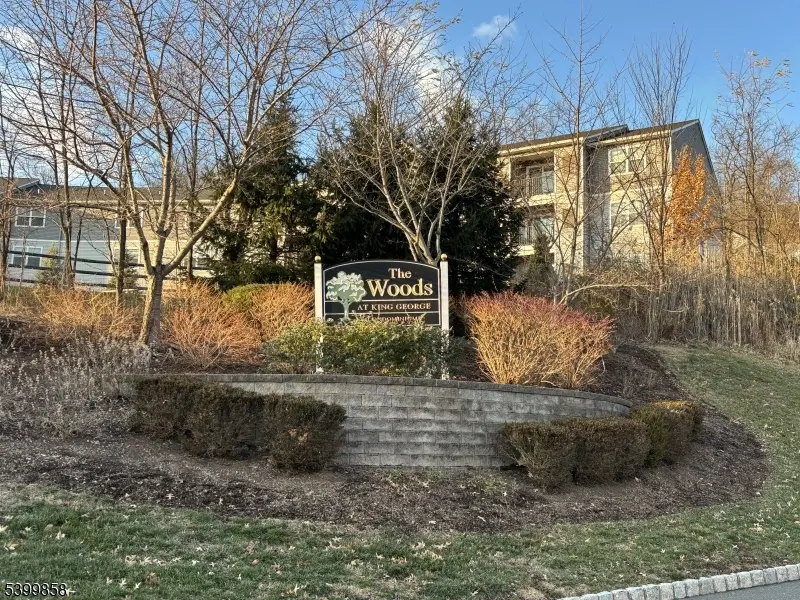 1435 King Ct, Green Brook Twp., NJ 08812