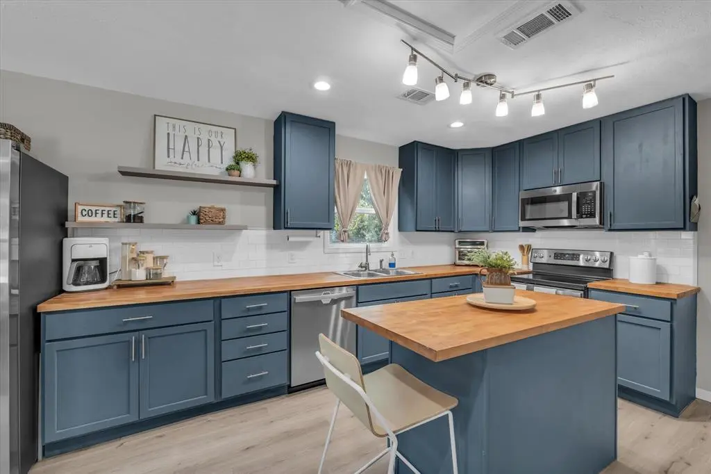 Waco, TX 76711,3816 Charlton Avenue