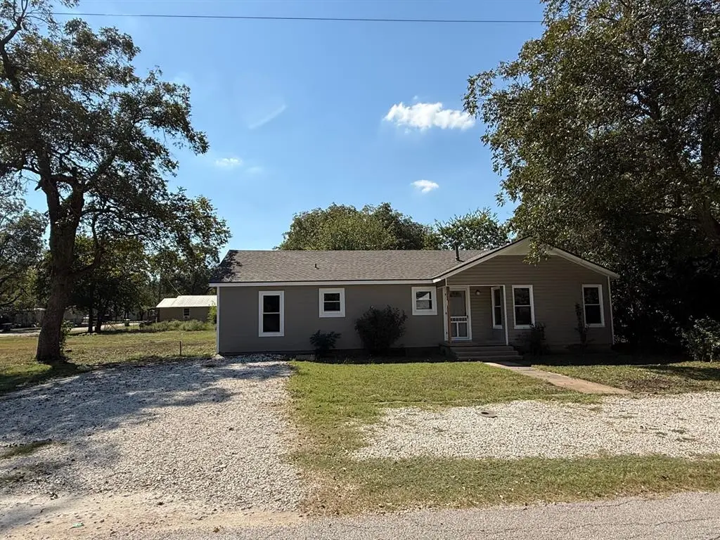 Valley Mills, TX 76689,806 Avenue A