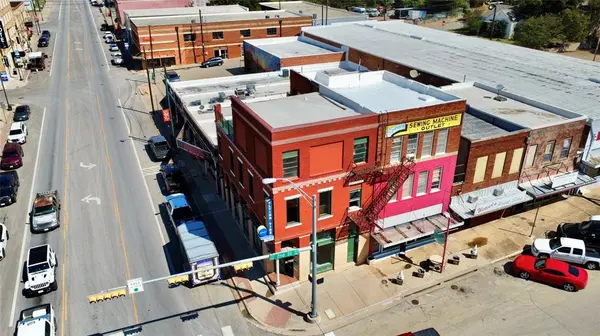 Mineral Wells, TX 76067,302 N Oak Avenue