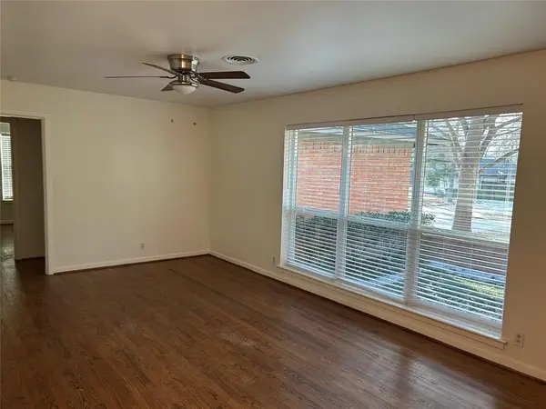 Dallas, TX 75218,888 Berkinshire Drive