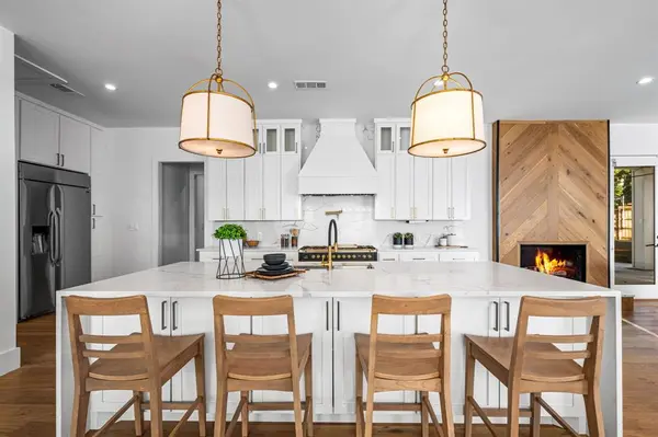 Dallas, TX 75229,10424 Remington Lane