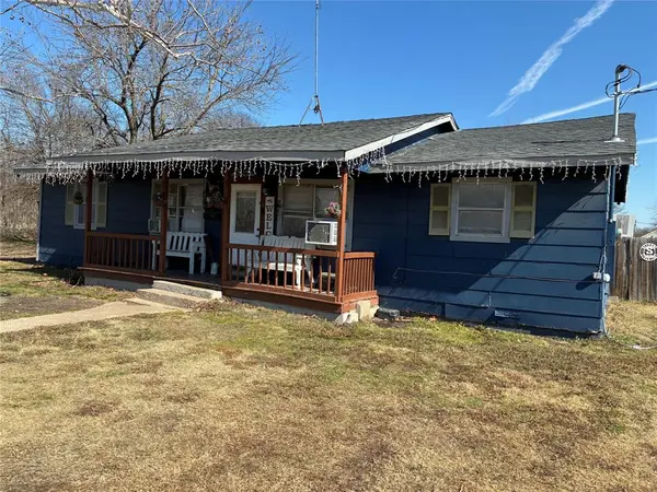 Mart, TX 76664,402 N Waco Street