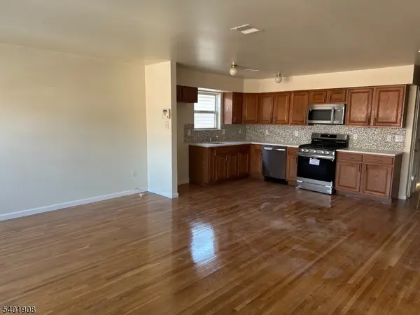 412 W Grand St, Elizabeth City, NJ 07202