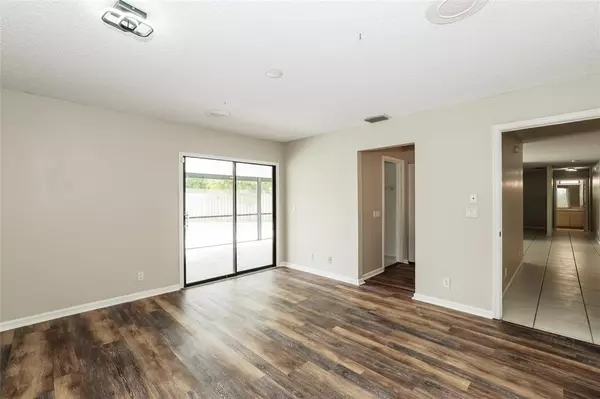 West Palm Beach, FL 33411,320 Sandpiper Ave