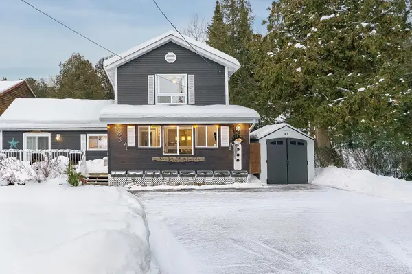 Tay, ON L0K 2C0,83 King RD