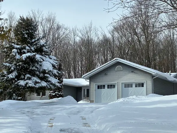 4469 Larry York RD,  Frontenac,  ON K0H 1H0