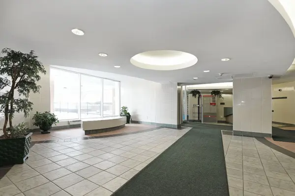 Beacon Hill North - South And Area, ON K1J 8K5,2020 Jasmine CRES #805