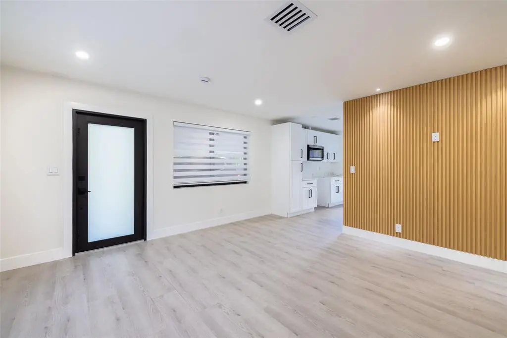 Fort Lauderdale, FL 33316,1341 SE 10th Ave