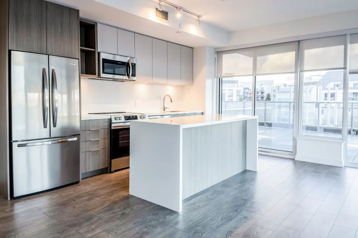 Innisfil, ON L9S 0J7,333 Sunseeker AVE #323