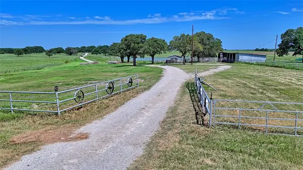 8752 Fm 1749, Sunset, TX 76270