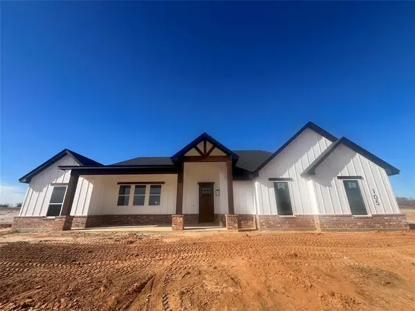 105 Cattleman Drive, Springtown, TX 76082