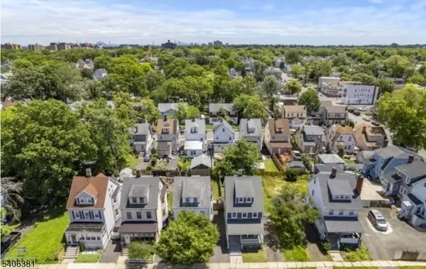 42 Crawford St, East Orange City, NJ 07018