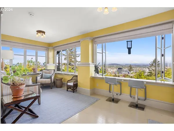 1960 SW 16TH AVE, Portland, OR 97201