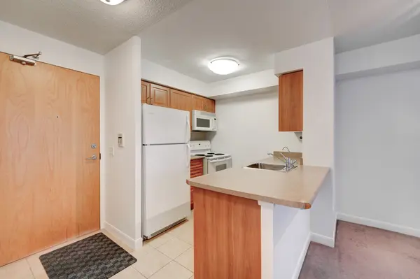 Toronto C07, ON M2N 7G8,4978 Yonge ST #906