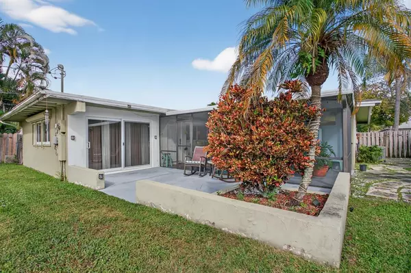 Pompano Beach, FL 33060,1432 SE 2nd St