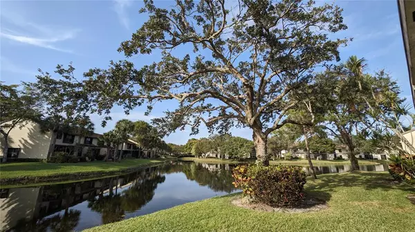 Coconut Creek, FL 33066,4676 Carambola Cir N #2757