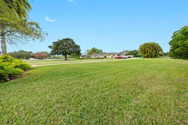 Southwest Ranches, FL 33331,17501 SW 54th St
