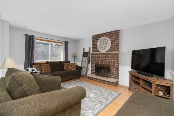 70 Lillian CRES, Barrie, ON L4N 5H7