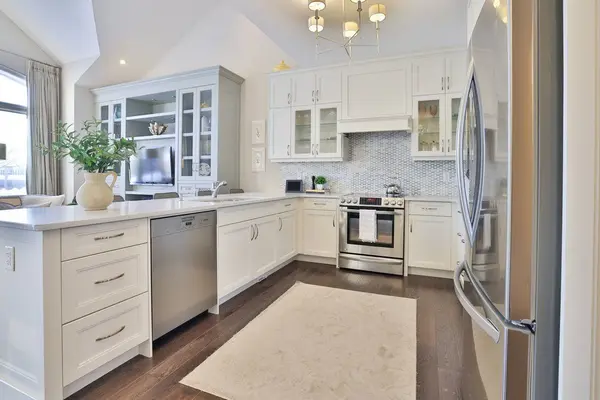 Oakville, ON L6M 0M6,3353 Liptay AVE #12