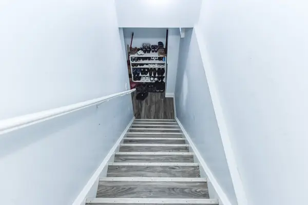 Brampton, ON L6P 3P4,84 Lightcatcher CIR #BSMT