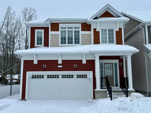 115 Beechwood Forest LN, Gravenhurst, ON P1P 0H8