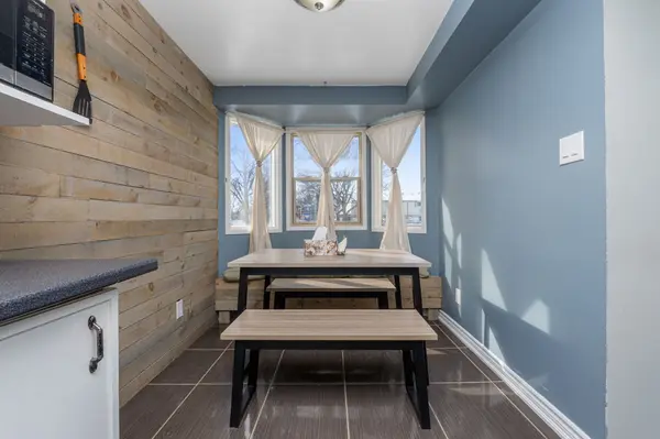 40 Silvercreek Pkwy #1, Guelph, ON N1H 7X5