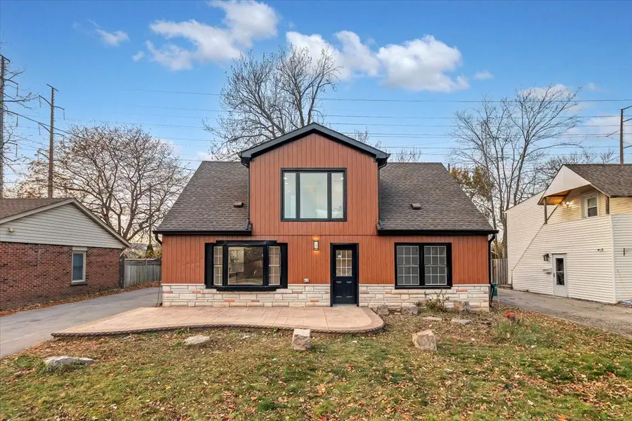 2027 Churchill AVE, Burlington, ON L7R 3T8