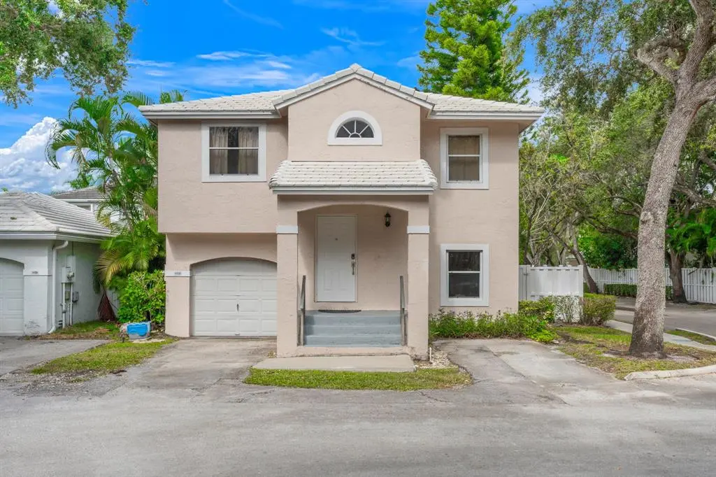 Plantation, FL 33324,9918 NW 2nd Ct