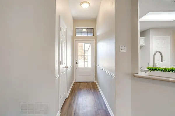 Burleson, TX 76028,104 Sandlewood Lane