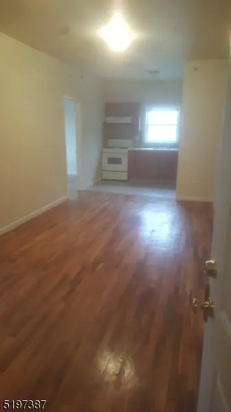 210 Trumbull St, Elizabeth City, NJ 07206