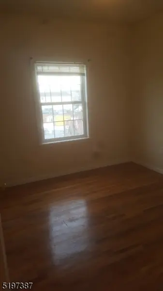 210 Trumbull St, Elizabeth City, NJ 07206