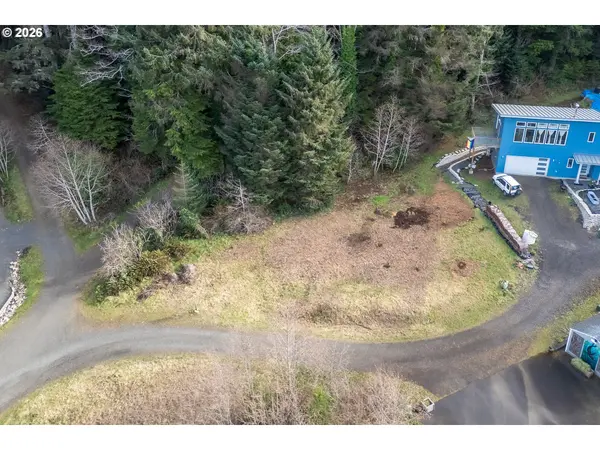 30 CAPE RANCH RD, Yachats, OR 97498