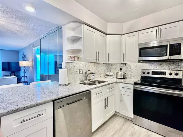 Boca Raton, FL 33487,5301 NW 2nd Avenue #408