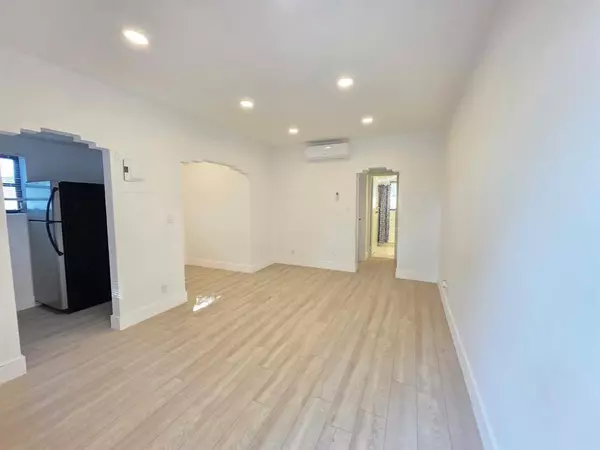 Fort Lauderdale, FL 33301,560 NE 15th Ave