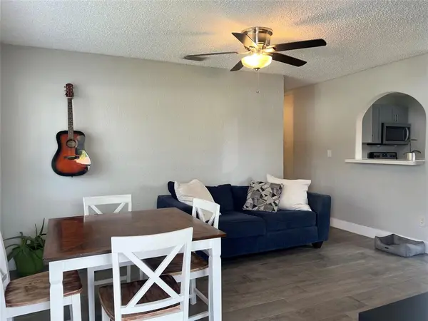 Davie, FL 33314,5720 SW 37th Ct