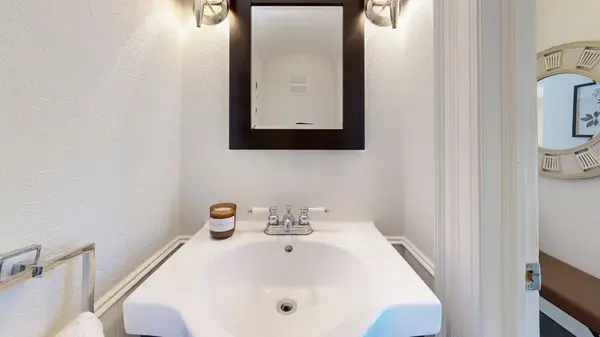 Aurora, ON L4G 3P5,20 Springburn CRES